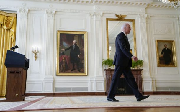 Las críticas por la gestión de la retirada de Afganistán acorralan a Biden