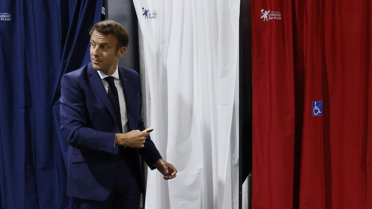 Peleada primera vuelta en las legislativas francesas dejan debilitado a Macron