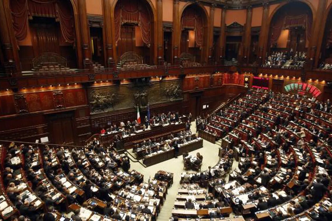 Referéndum en Italia: el recorte de un tercio del Parlamento ganó con el 70%