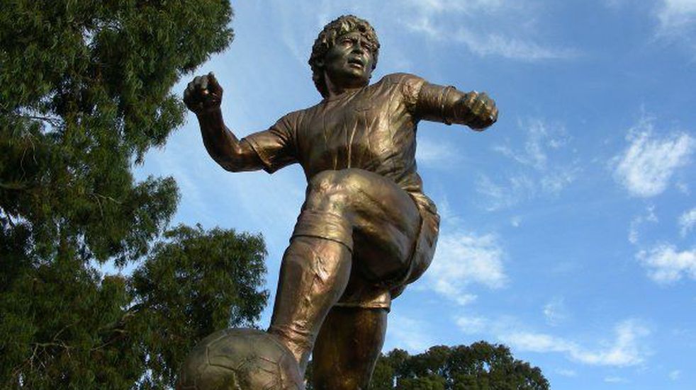 Rosario tendrá un monumento en homenaje a Diego Maradona