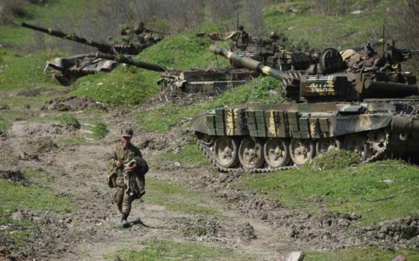 Decenas de muertos en combates entre Armenia y Azerbaiyán